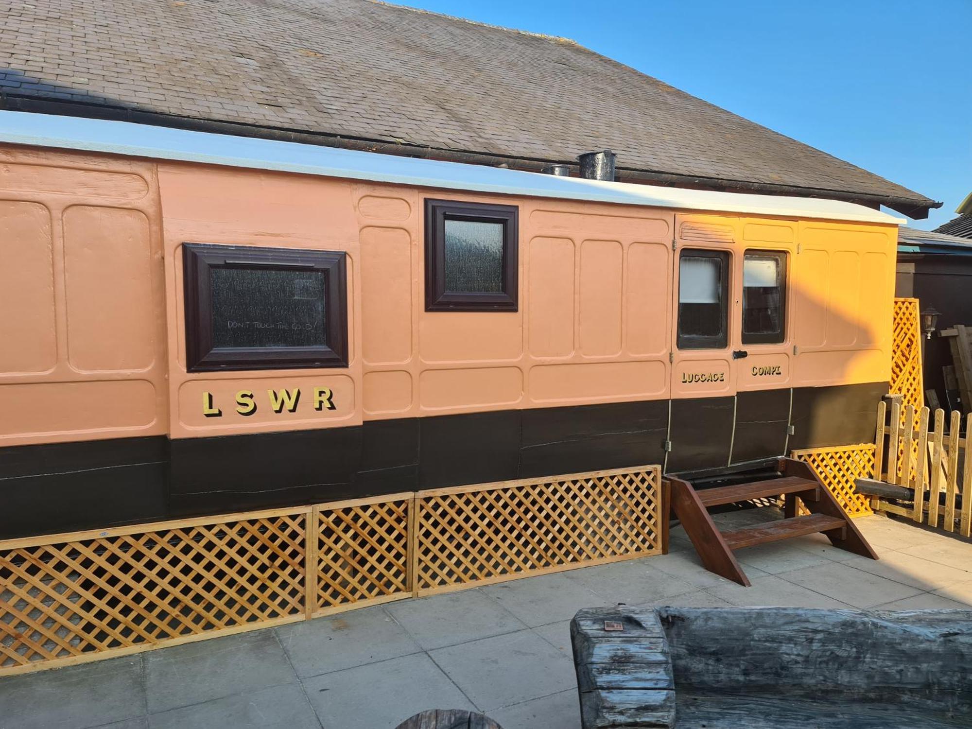 Stonehenge Inn & Shepherd'S Huts Bulford 部屋 写真